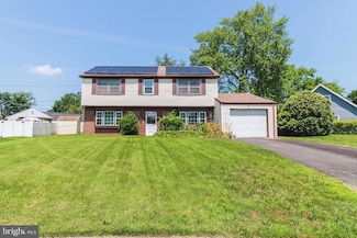 27 Harper Ln, Willingboro, NJ 08046
