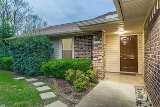 3019 Panhandle Dr, Grapevine, TX 76051