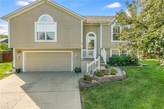 411 Spring Branch Dr, Raymore, MO 64083