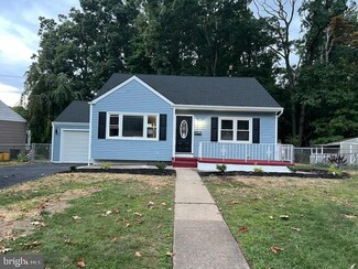 22 Ranchwood Dr, Trenton, NJ 08618