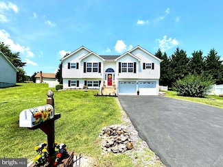 194 Dinali Dr, Martinsburg, WV 25403