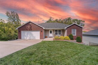 2414 Hartford Dr, Jefferson City, MO 65109