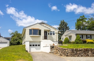 107 Travis Dr, Bridgeport, CT 06606