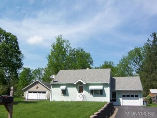 5250 Oneida St, Durhamville, NY 13054