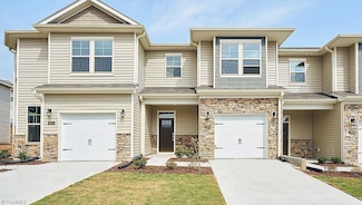 1376 Amberview Ln, Kernersville, NC 27284