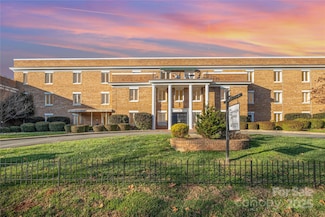 4527 Gaynor Rd Unit 303, Charlotte, NC 28211