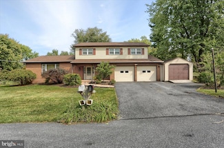 1428 Regency Cir, Harrisburg, PA 17110