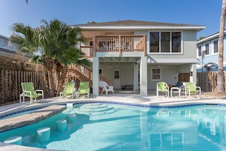 221 W Oleander St, South Padre Island, TX 78597