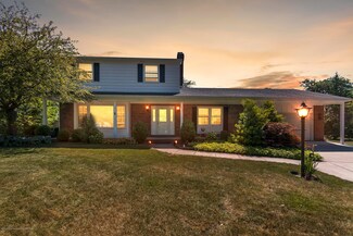 1036 Shelter Ln, Lansing, MI 48912