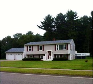 6 High Plains St, Assonet, MA 02702