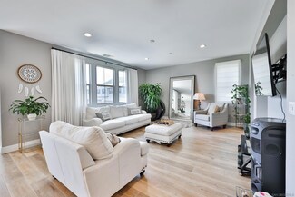 8757 Boulder Ln Unit 606, Santee, CA 92071