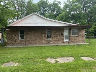 217 NW 3rd St, England, AR 72046