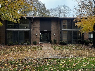 22958 Maple Ridge Rd Unit 202, North Olmsted, OH 44070