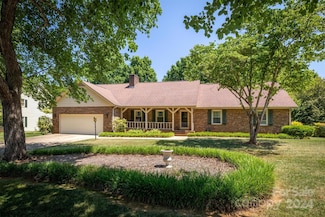 40 35th Ave NW, Hickory, NC 28601