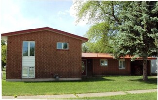 1551 South Pointe Dr, Rantoul, IL 61866