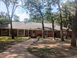 5805 Azteca Dr, Fort Worth, TX 76112