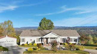 4886 Eagle Pointe Dr, Kingsport, TN 37664