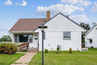 1683 Cottage Ave E, Saint Paul, MN 55106