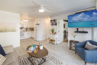 155 Paoakalani Ave Unit 104, Honolulu, HI 96815