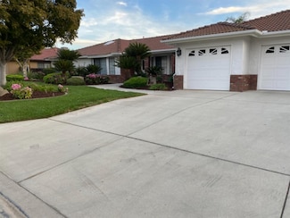 5215 W Birch Ave, Fresno, CA 93722