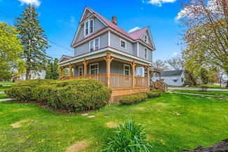 400 Kenosha St, Walworth, WI 53184