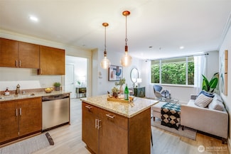 626 4th Ave W Unit 104, Seattle, WA 98119
