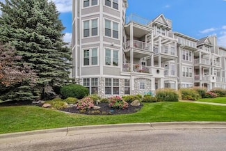 300 S Rath Ave Unit 1, Ludington, MI 49431