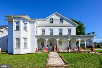 202 Maple St, Gordonville, PA 17529