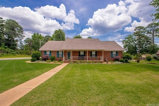 3905 Deer Dr, Benton, AR 72019