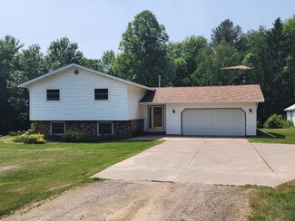 2646 4th St, Cumberland, WI 54829