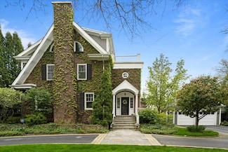 1172 Hamptondale Ave, Winnetka, IL 60093