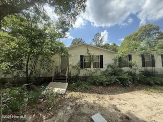 153 Longbrook Rd, Aberdeen, NC 28315