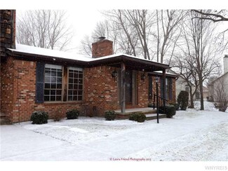226 Wedgewood Dr, Williamsville, NY 14221