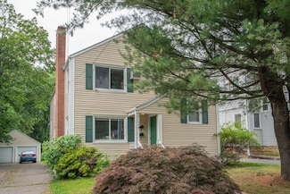 145 Quaker Ln S, West Hartford, CT 06119