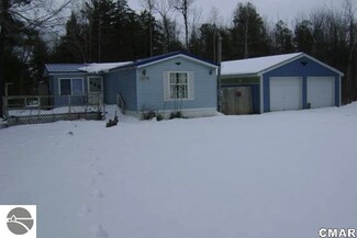 1675 W Washington Rd, Farwell, MI 48622