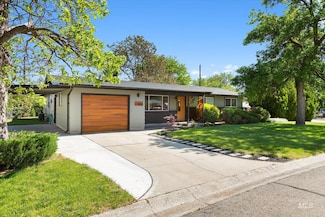 3713 Normandie Dr, Boise, ID 83705