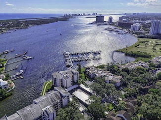 11390 Twelve Oaks Way Unit 420, North Palm Beach, FL 33408