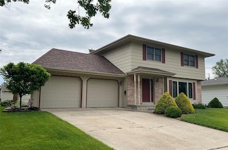 210 E 24th St N, Newton, IA 50208