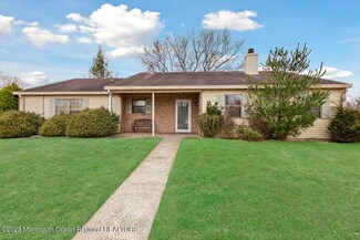 15 Oriel Way, Marlboro, NJ 07746