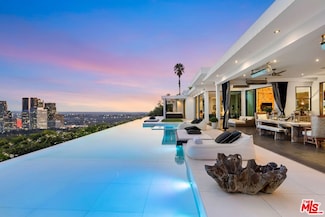 1240 Shadow Hill Way, Beverly Hills, CA 90210