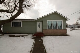 39 3rd St, Touchet, WA 99360