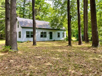 148 Foreside Rd, Topsham, ME 04086