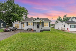 1016 S Indiana Ave, Sellersburg, IN 47172