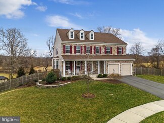17 Ramsdell Ct, Round Hill, VA 20141