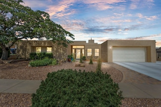 1905 White Cloud St NE, Albuquerque, NM 87112