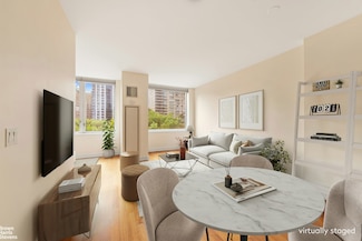 200 W End Ave Unit 8K, New York, NY 10023