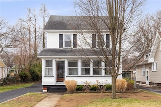 201 Pemberton Rd, Rochester, NY 14622