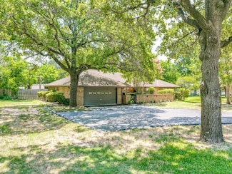 1132 N Irving Heights Dr, Irving, TX 75061