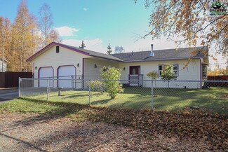 481 Shannon Dr, Fairbanks, AK 99701