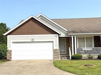 3045 Somerset Dr, Akron, OH 44312